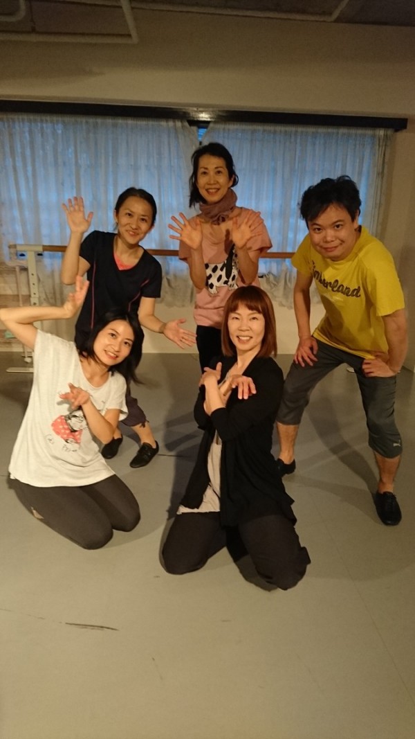 文京区ダンス・バレエスタジオのブログ　パパママ倶楽部今年最後のレッスンでした！！サムネイル