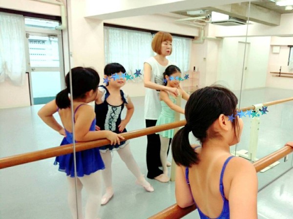 文京区ダンス・バレエスタジオのブログ　土曜こどもクラス　特訓♪サムネイル