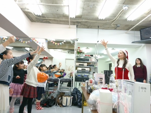 文京区バレエ・ダンススタジオのブログ　クリスマスおさらい会、盛り上がった♪サムネイル